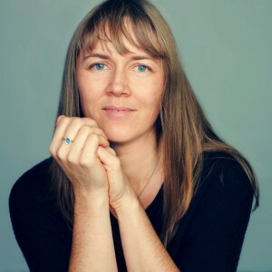 Brita Mc Veigh Headshot