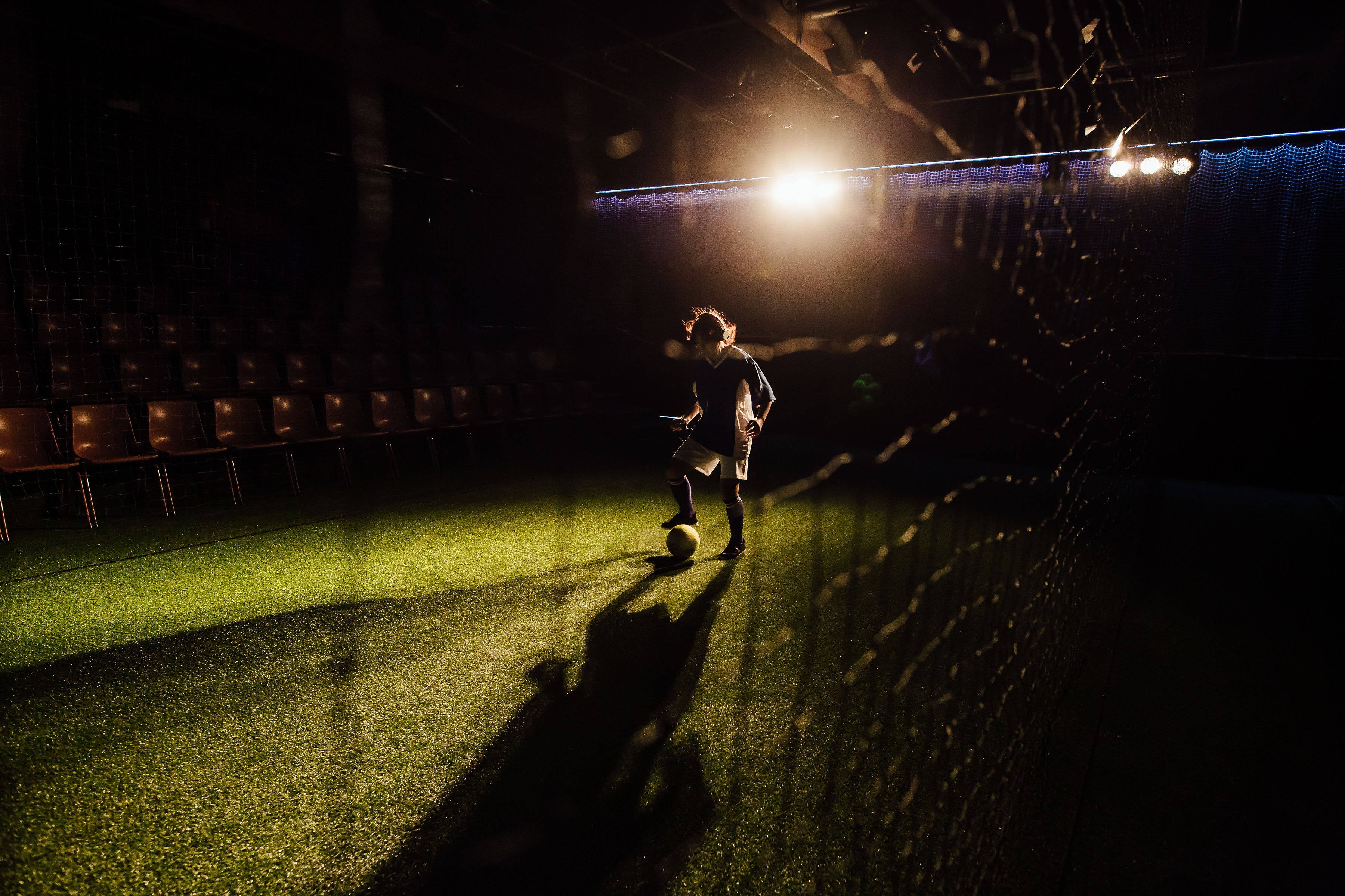 Akinehi Munroe performs The Wolves at Loft, Q Theatre, 2019.