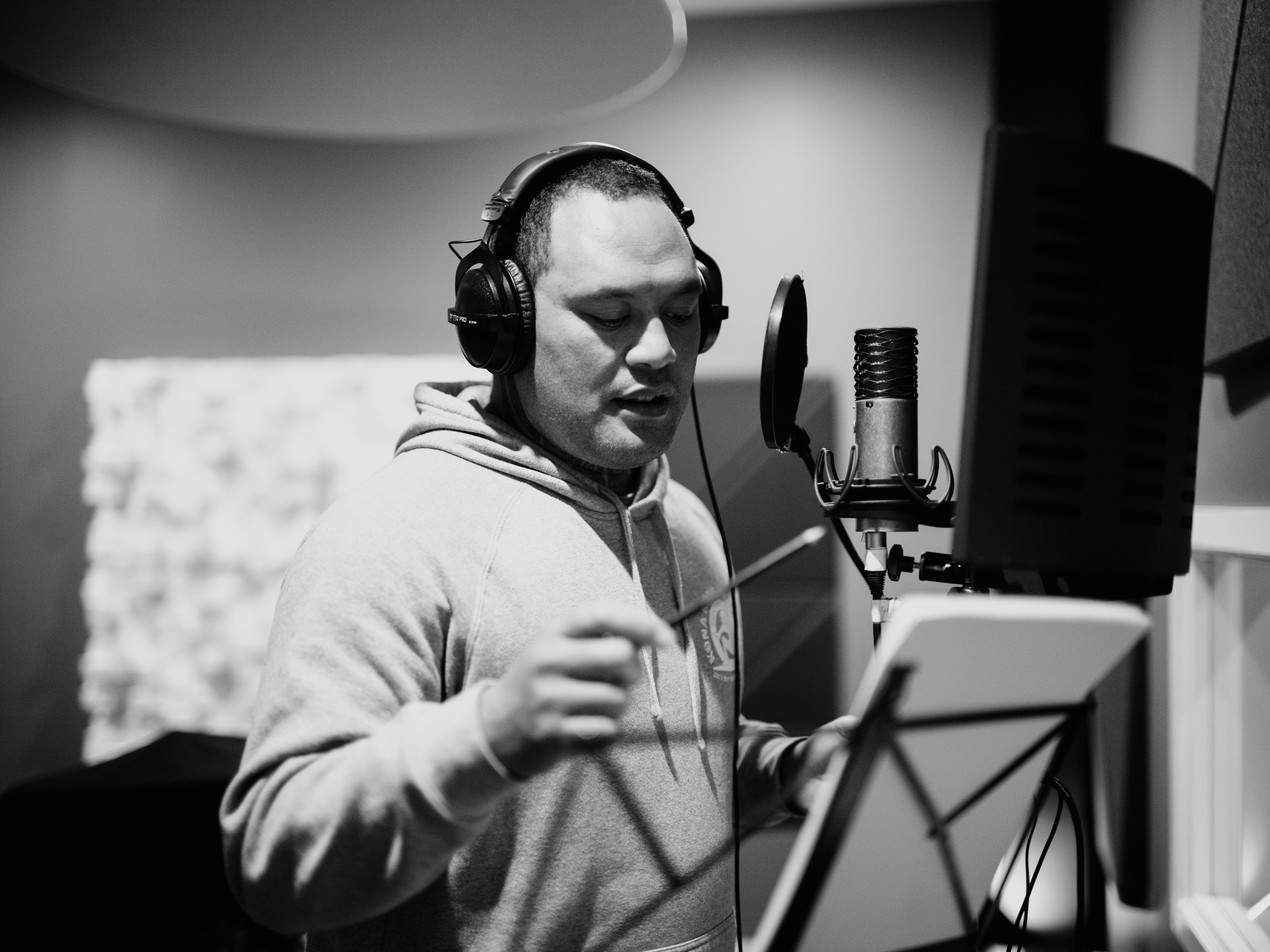 Fran Kora in the recording studio for MAURI TAU